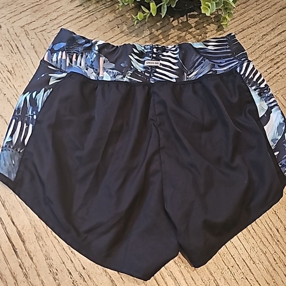 Speed dri shorts size S activ8 - Picture 4 of 8